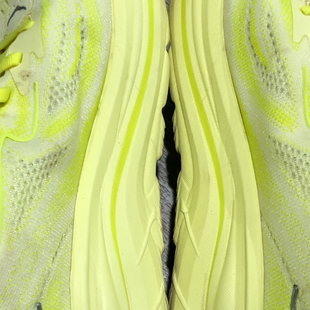 Hoka One One Clifton 10 Running Shoes Womens Size 9 Neon Yellow Sneakers Neutral - Picture 10 of 16